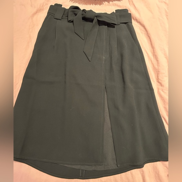 Express, ladies A-line skirt, paper bag waist, size 0, black - Picture 1 of 3